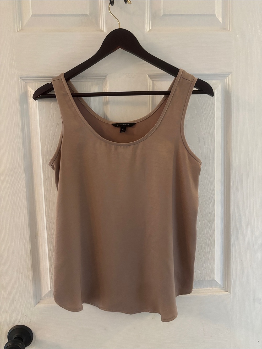Banana Republic Taupe Scoop Neck Tank Top